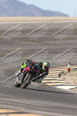 media/Oct-30-2025-Racers Edge (Thu) [[dabbdaf680]]/3-B Group/Session 2 (Bowl Exit)/